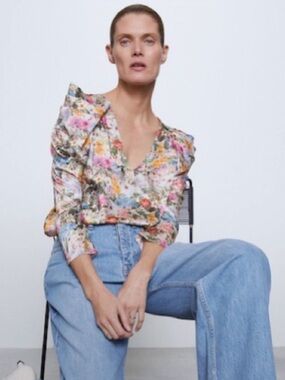 Zara Blouse Floral Pullover Sleeve